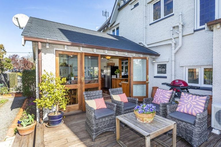 Photo of property in 39 Holly Road, St Albans, Christchurch, 8014