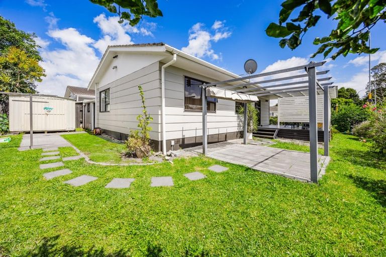 Photo of property in 1/2 Burundi Avenue, Clendon Park, Auckland, 2103