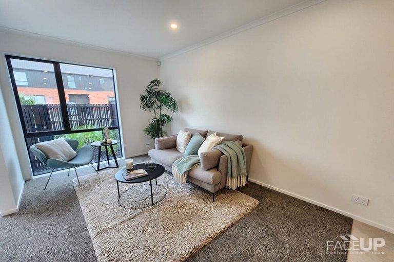 Photo of property in 18 Hema Road, Hobsonville, 0616