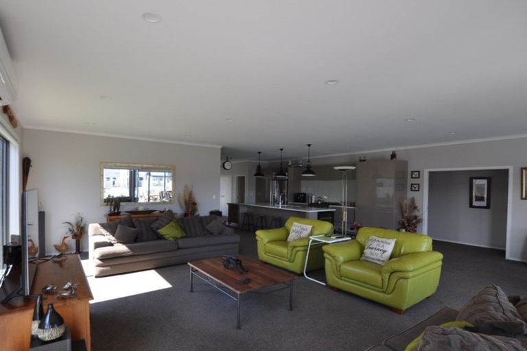 Photo of property in 125 Motu Hei, Pauanui, Hikuai, 3579