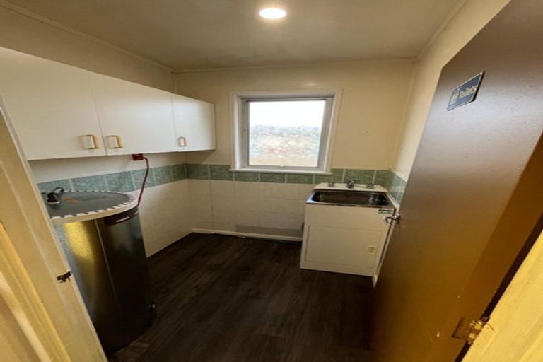 Photo of property in 99 Farquhar Road, Glendene, Auckland, 0602