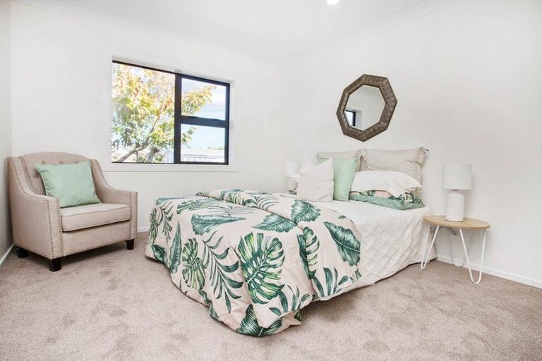 Photo of property in 5 Boys Place, Pakuranga Heights, Auckland, 2010