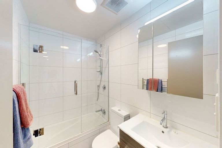 Photo of property in Frame Apartments, 404/111u Molesworth Street, Thorndon, Wellington, 6011