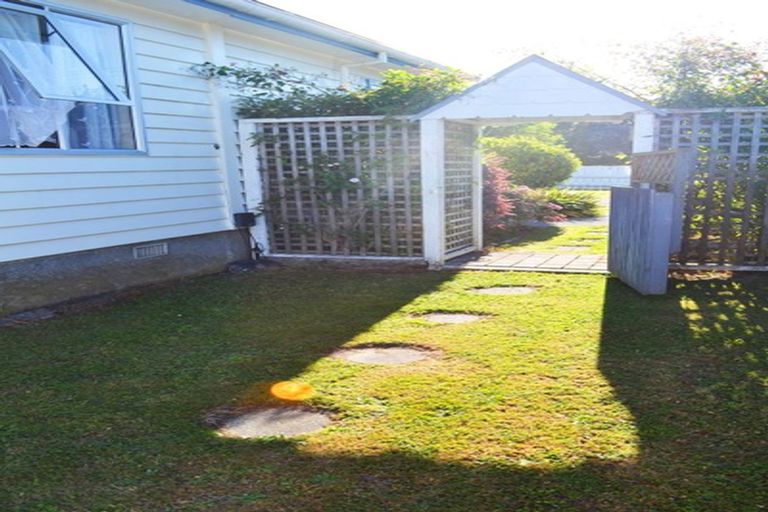 Photo of property in 1/1 Stokes Valley Road, Stokes Valley, Lower Hutt, 5019