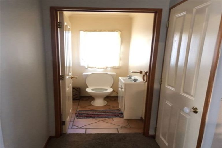 Photo of property in 2/35 Fenton Street, Papatoetoe, Auckland, 2025