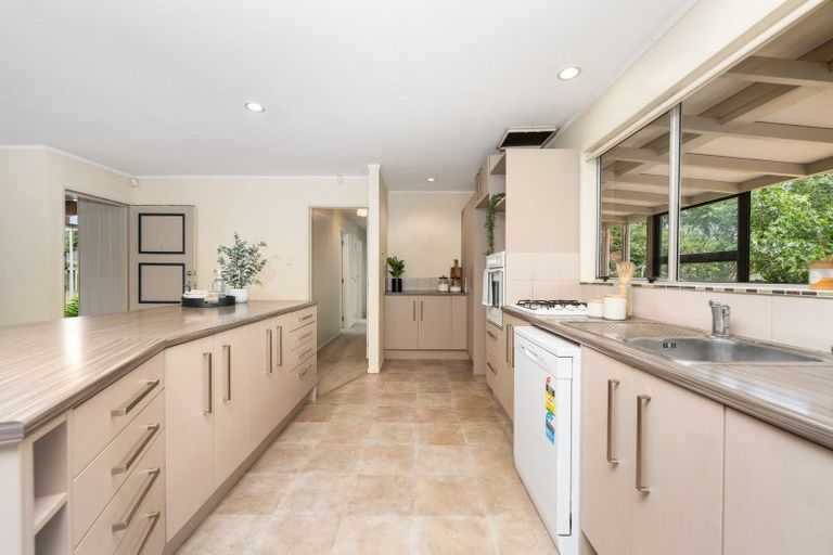 Photo of property in 12 Humphries Place, Awapuni, Palmerston North, 4412