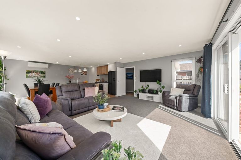 Photo of property in 33a Sheridan Crescent, Trentham, Upper Hutt, 5018