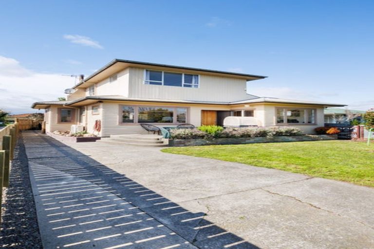 Photo of property in 236 Tremaine Avenue, Highbury, Palmerston North, 4412