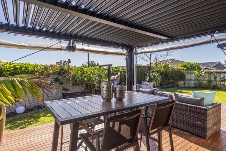 Photo of property in 6 Taranui Way, Paraparaumu Beach, Paraparaumu, 5032