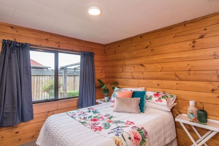 Photo of property in 4 Poneke Drive, Waikanae, 5036