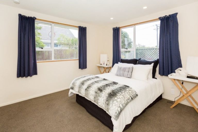 Photo of property in 464 Marine Parade, South New Brighton, Christchurch, 8062
