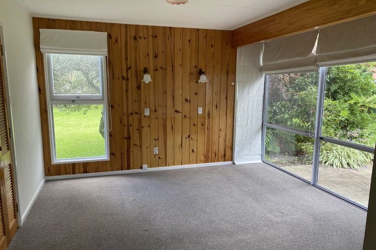 Photo of property in 1 Hinton Road, Taradale, Napier, 4112