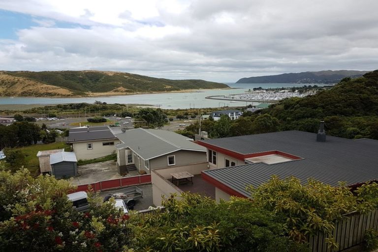 Photo of property in 10 Kiriwai Road, Paremata, Porirua, 5024
