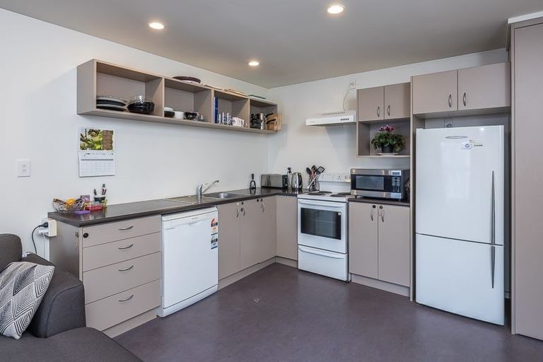 Photo of property in 2/7 Hall Avenue, Newtown, Wellington, 6021