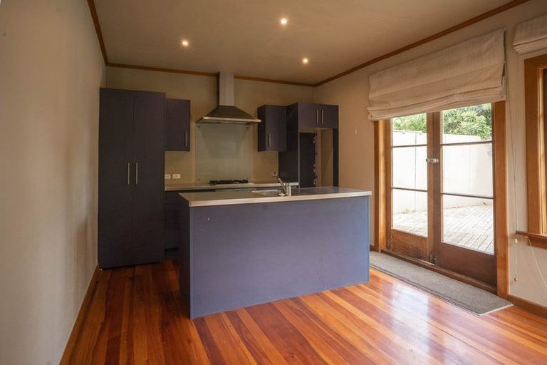 Photo of property in 284 Riverlaw Terrace, Saint Martins, Christchurch, 8022
