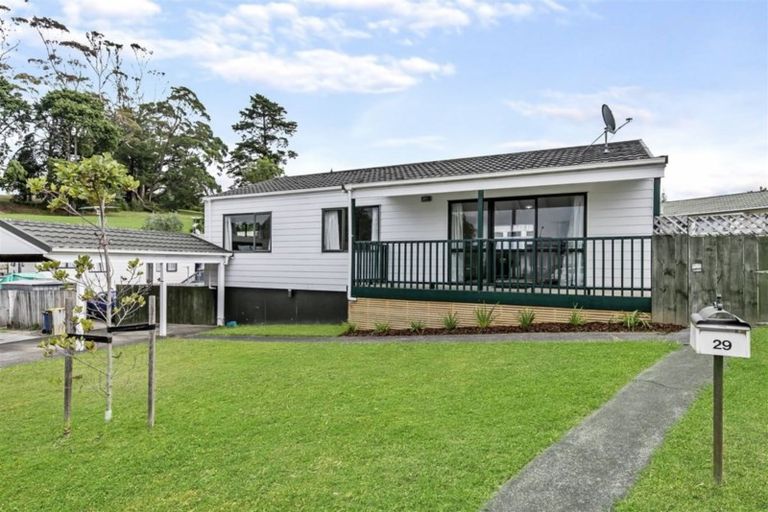 Photo of property in 29 Loughanure Place, Massey, Auckland, 0614
