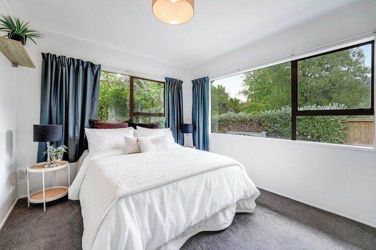 Photo of property in 15 Boylan Road, Titirangi, Auckland, 0604