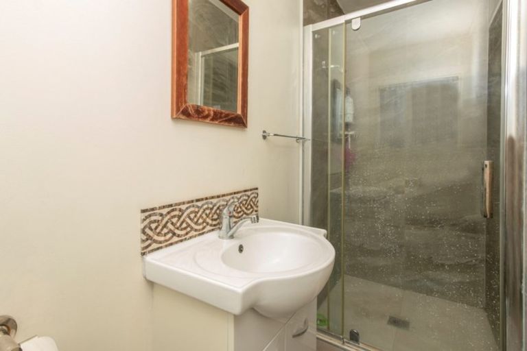 Photo of property in 105 Gadsby Road, Favona, Auckland, 2024