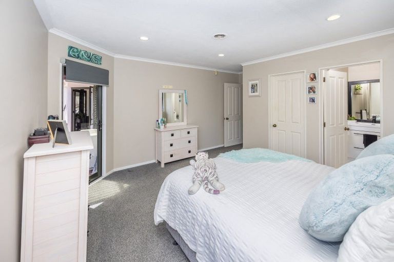 Photo of property in 66 Ayrshire Drive, Grandview Heights, Hamilton, 3200