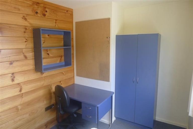 Photo of property in Basin Reserve Complex, 13/4 Sussex Street, Mount Cook, Wellington, 6021