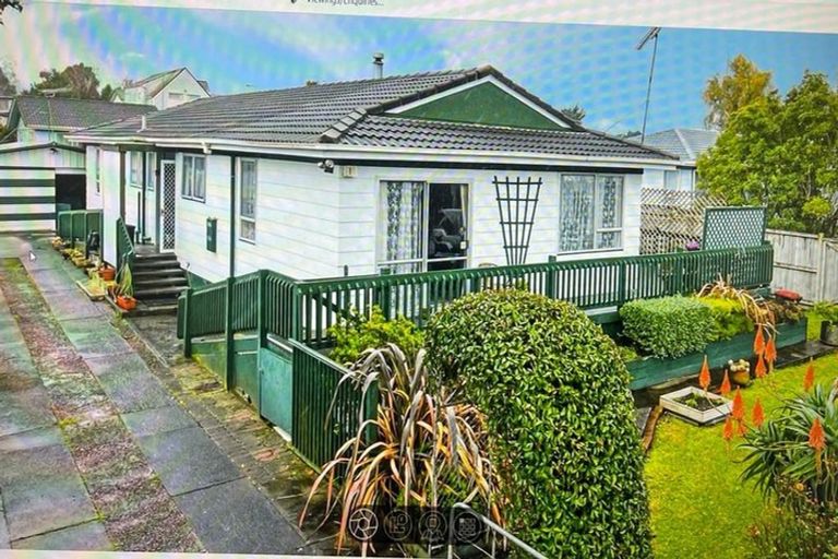 Photo of property in 13 Lipton Grove, Opaheke, Papakura, 2113