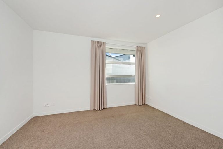 Photo of property in 24u3 Princess Terrace, Newtown, Wellington, 6021