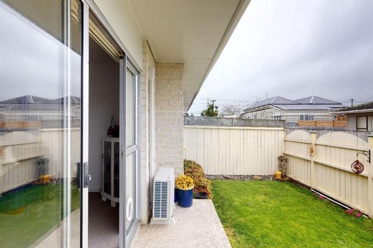 Photo of property in 3/50 Kenderdine Road, Papatoetoe, Auckland, 2025