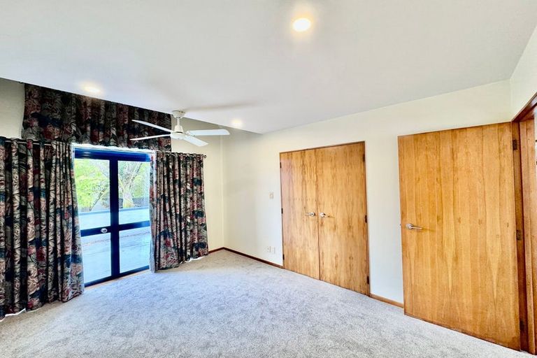 Photo of property in 2/20 Coroglen Avenue, Birkenhead, Auckland, 0626