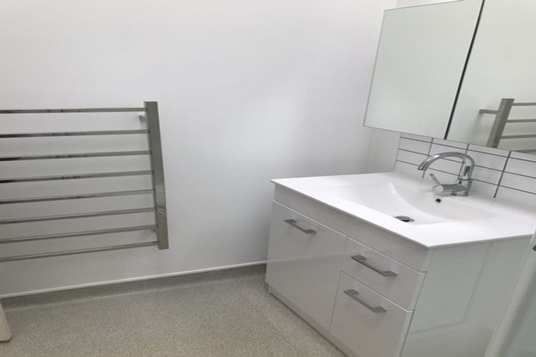 Photo of property in The Villas, 14/33u Hobson Street, Thorndon, Wellington, 6011