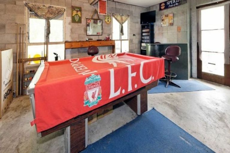 Photo of property in 46 Queen Mary Avenue, New Lynn, Auckland, 0600