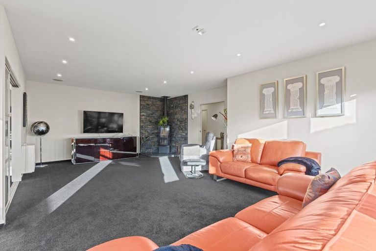 Photo of property in 2 Whaka Terrace, Huntsbury, Christchurch, 8022