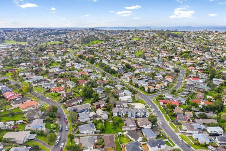 Photo of property in 13 Kennedy Avenue, Forrest Hill, Auckland, 0620