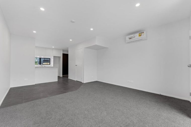 Photo of property in 66d Royal View Road, Te Atatu South, Auckland, 0610
