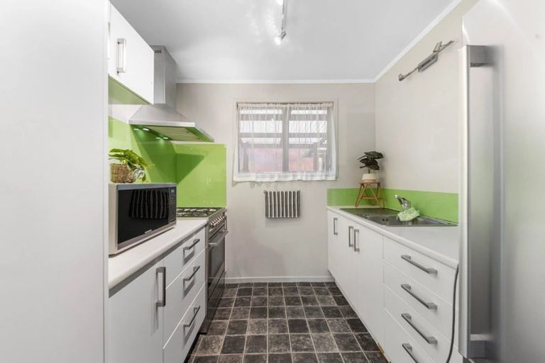 Photo of property in 2/8 Martha Lane, Weymouth, Auckland, 2103