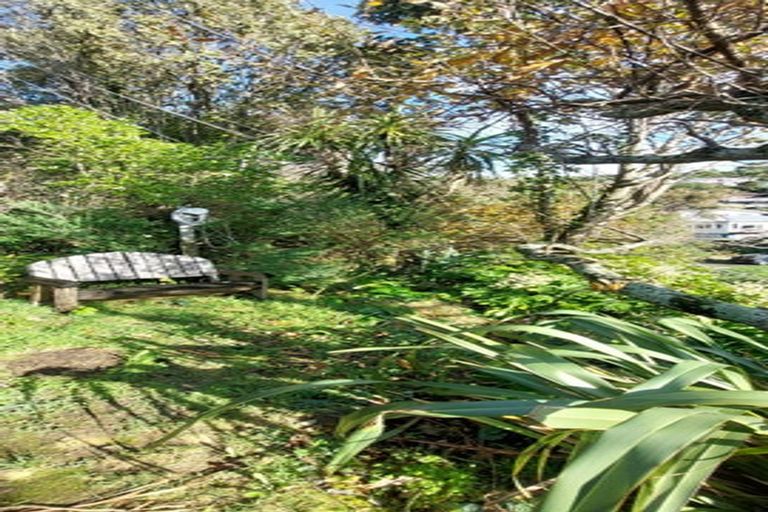 Photo of property in 75 Severn Street, Island Bay, Wellington, 6023