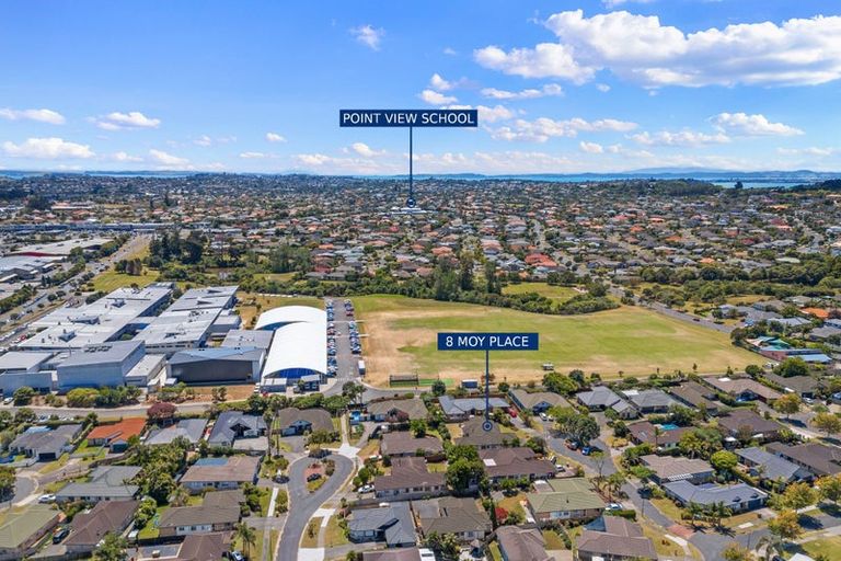Photo of property in 8 Moy Place, East Tamaki Heights, Auckland, 2016
