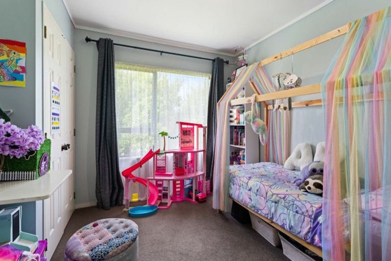 Photo of property in 2 Tavarnya Way, Patumahoe, Pukekohe, 2679