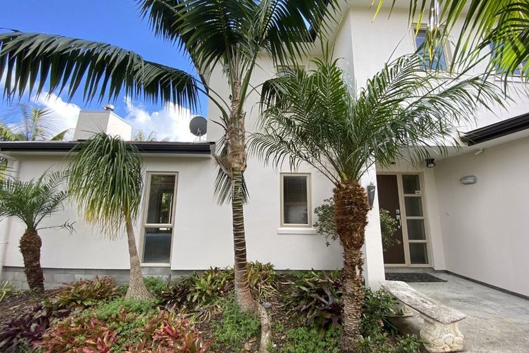 Photo of property in 58 English Oak Drive, Schnapper Rock, Auckland, 0632