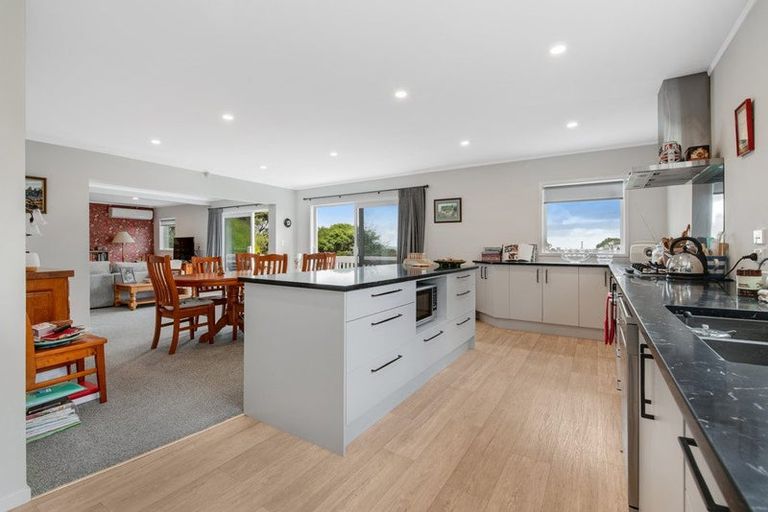 Photo of property in 812 Inland Road, Helensville, 0875