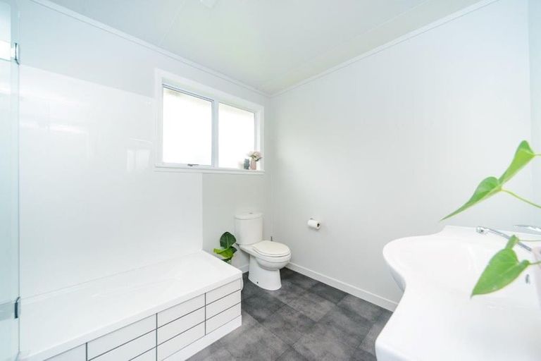 Photo of property in 44 Holdsworth Avenue, Milson, Palmerston North, 4414