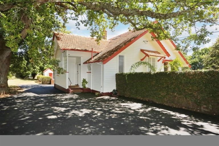 Photo of property in 38 Kitchener Road, Waiuku, 2123
