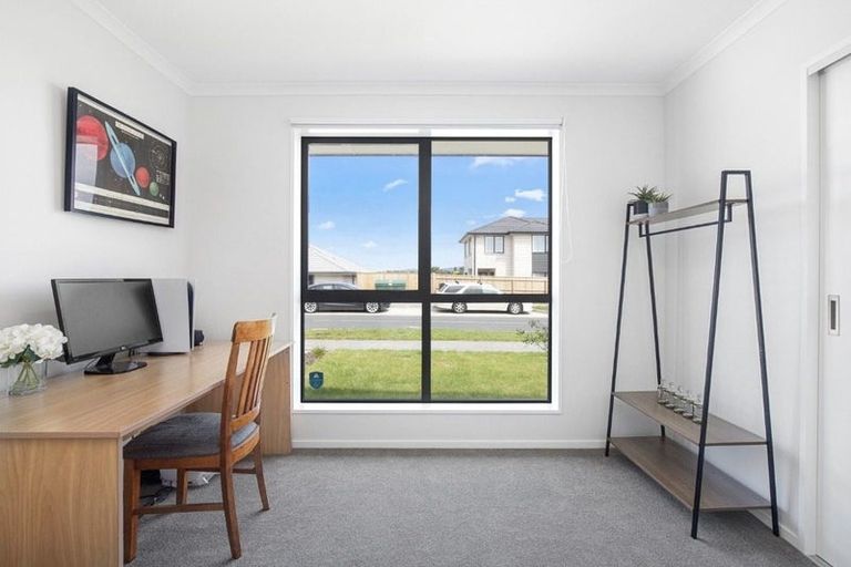 Photo of property in 29 Pouate Way, Waiuku, 2123