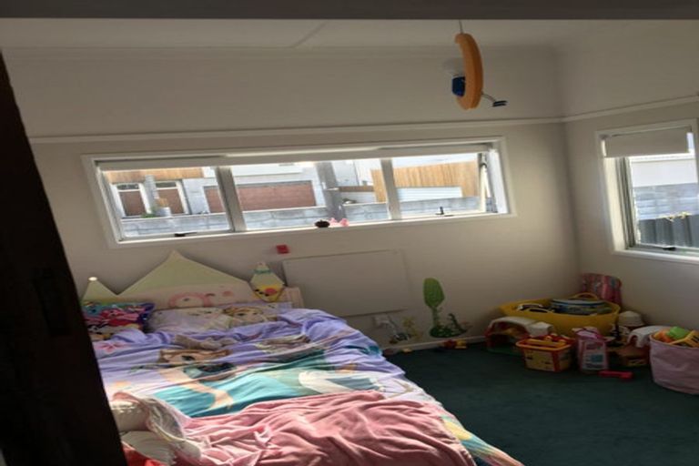 Photo of property in 3 French Street, Moturoa, New Plymouth, 4310