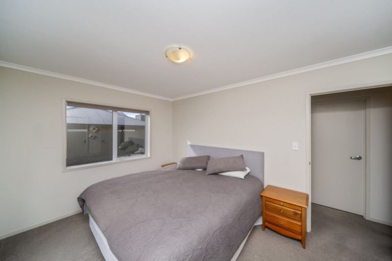 Photo of property in 4 Montague Grove, Stratford, 4332