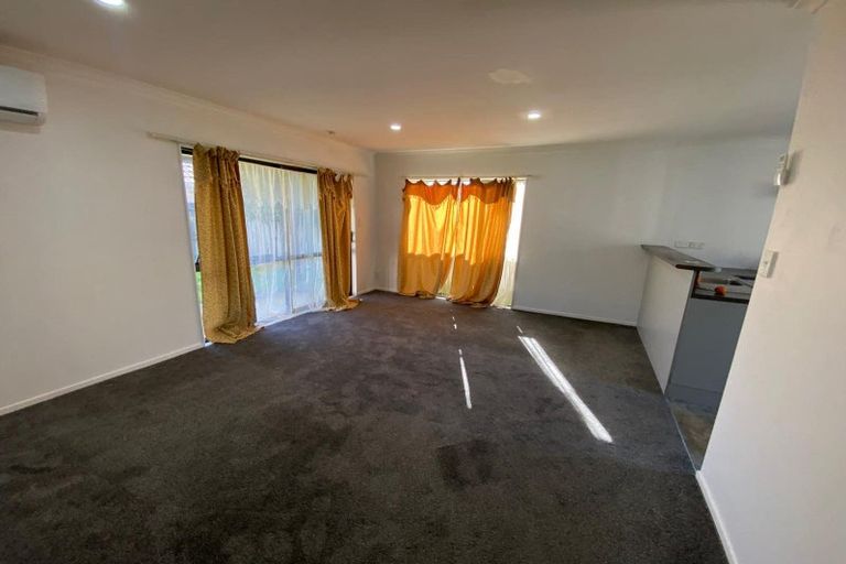 Photo of property in 383 Massey Road, Mangere East, Auckland, 2024