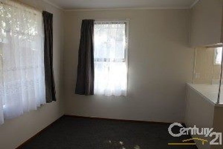 Photo of property in 37 Catkin Crescent, Papatoetoe, Auckland, 2025