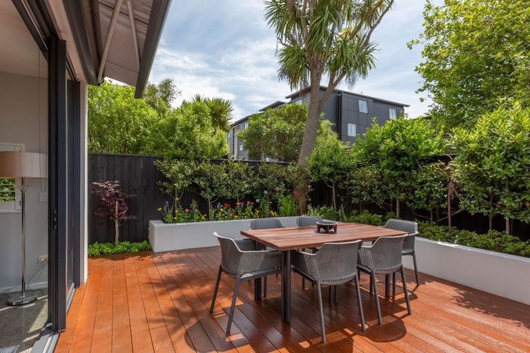 Photo of property in 137a Peterborough Street, Christchurch Central, Christchurch, 8013