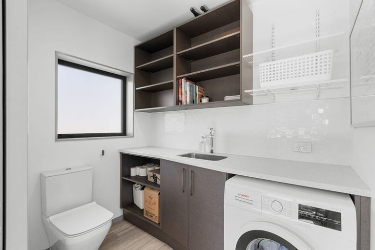 Photo of property in 6 Selwyn Road, Lyttelton, 8082