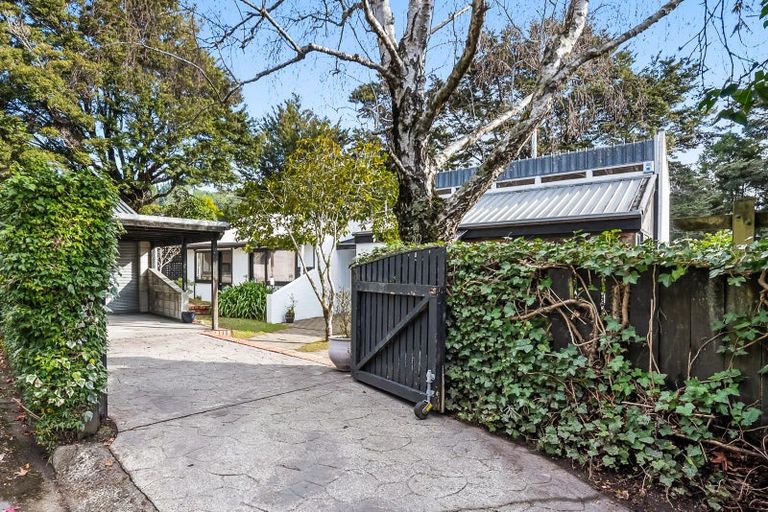 Photo of property in 8 Freemans Way, Pinehaven, Upper Hutt, 5019