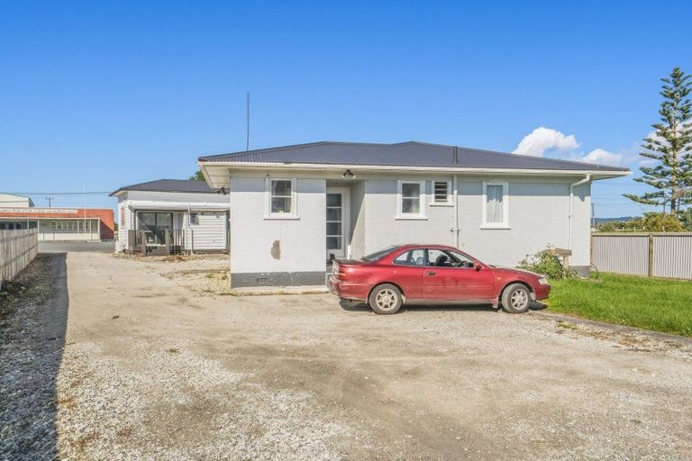Photo of property in 16 Ruawai Wharf Road, Ruawai, 0530